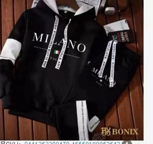 Completo uomo con felpa con cappuccio e pantaloni casual in tessuto morbido, firma Valstrend Shop, stile sportivo e comodo