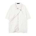 Camicia uomo decorativa con zip a maniche corte, vestibilità larga, marca Valstrend shop, tessuto leggero e stile casual.