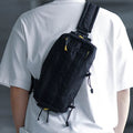 Borsa messenger tattica casual uomo Valstrend, tracolla con scomparti e dettagli robusti, in tessuto resistente e stile pratico