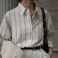 Camicia Valstrend a righe colorate con silhouette da pendolare, collo a polo e stile casual, vista frontale.