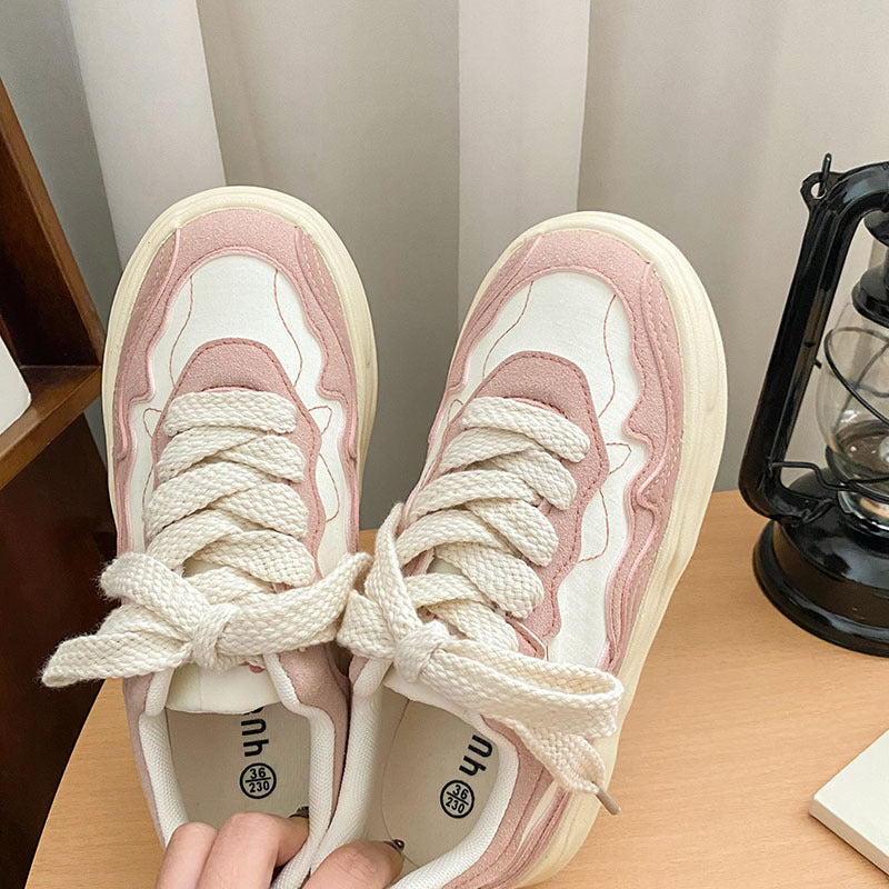 Sneaker casual da ragazza Valstrend con platforme comode, colore neutro, ideali per ogni occasione e abbigliamento casual.