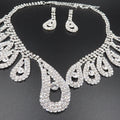 Collana con grande catena e dettagli di diamanti, accessori da sposa Valstrend, nuovo set di gioielli da matrimonio.