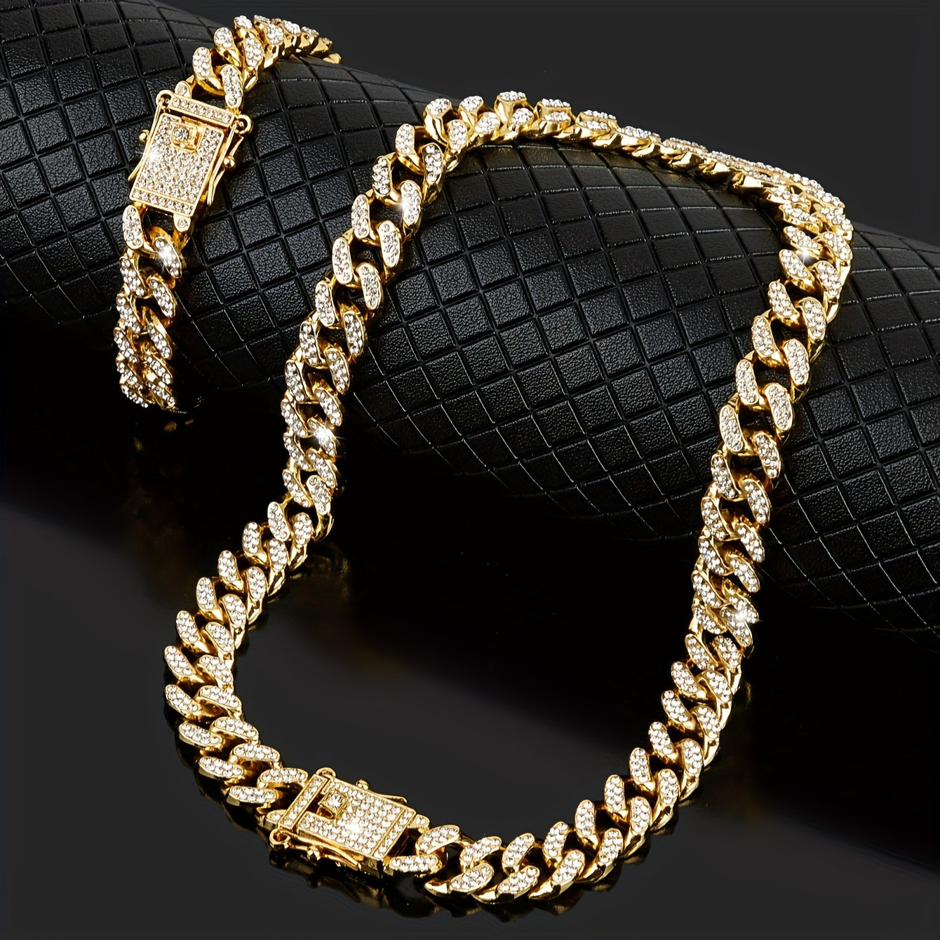 Set di gioielli hip hop con collana e bracciale in stile cubano con cristalli lucenti, disponibile in argento o oro, per outfit quotidiani.