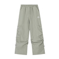 Giacca overalls casual larghi per donna Valstrend shop, pantaloni ampi e comodi in tessuto leggero, vista frontale.