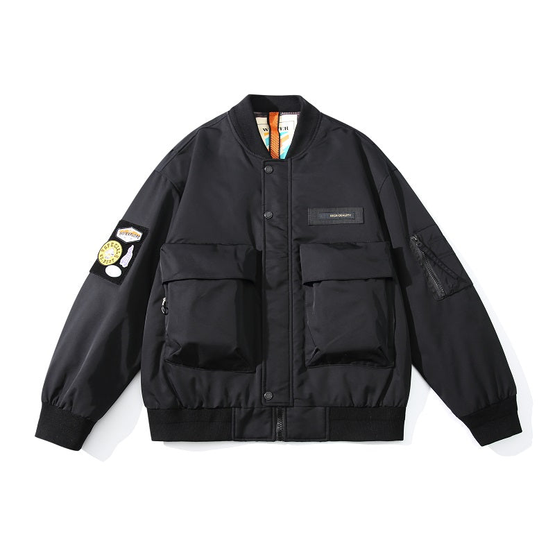Giacca imbottita Pilot da uomo Valstrend, stile loose e retrò, con cappuccio e tasche, ideale per inverno e urban style.