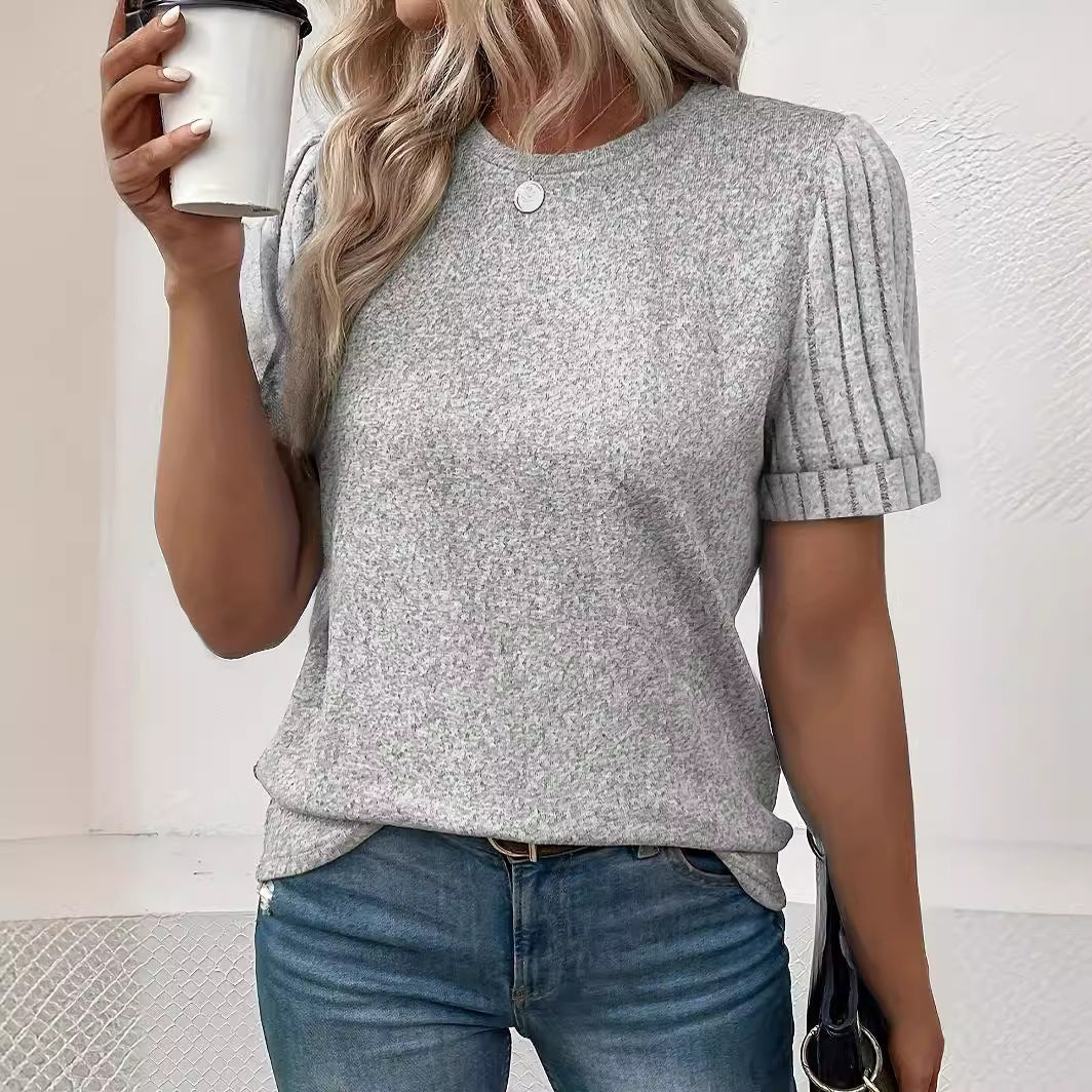 Pullover casual semplice a tinta unica per donna, prodotto da Valstrend Shop, in tessuto morbido e comodo, vista frontale.