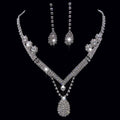 Set di collana e orecchini da sposa a goccia d'acqua in stile europeo e statunitense, con dettagli eleganti e raffinati.