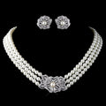 Set di bijoux con collana e orecchini con perle e strass di Valstrend, dettagli eleganti e raffinati in argento.