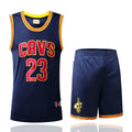 Maglietta da basket Cavaliers James con ricamo personalizzato, jersey sportivo Valstrend, abbigliamento per tifosi e DIY.
