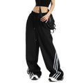 Pantaloni da uomo Valstrend in tessuto leggero a righe con cuciture visibili, vestibilità ampia e stile casual sportivo.