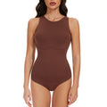 Completo jumpsuit donna Valstrend in tinta unita con scollo rotondo, vestibilità elegante e tessuto morbido.