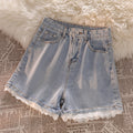 Shorts donna in denim a vita alta con dettagli in pizzo, pantaloncini hot pants di marca Valstrend, vista frontale