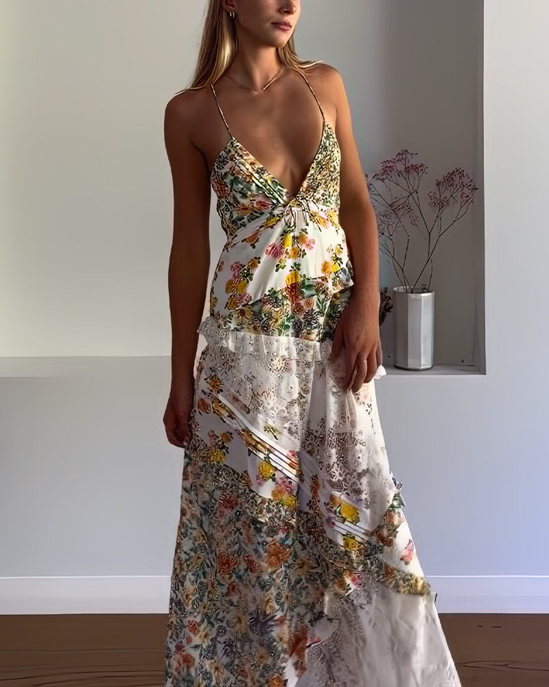 Abito lungo da donna Valstrend con stampa, orlo a sfilatura e dettaglio a tracolla, tessuto leggero e stile elegante.