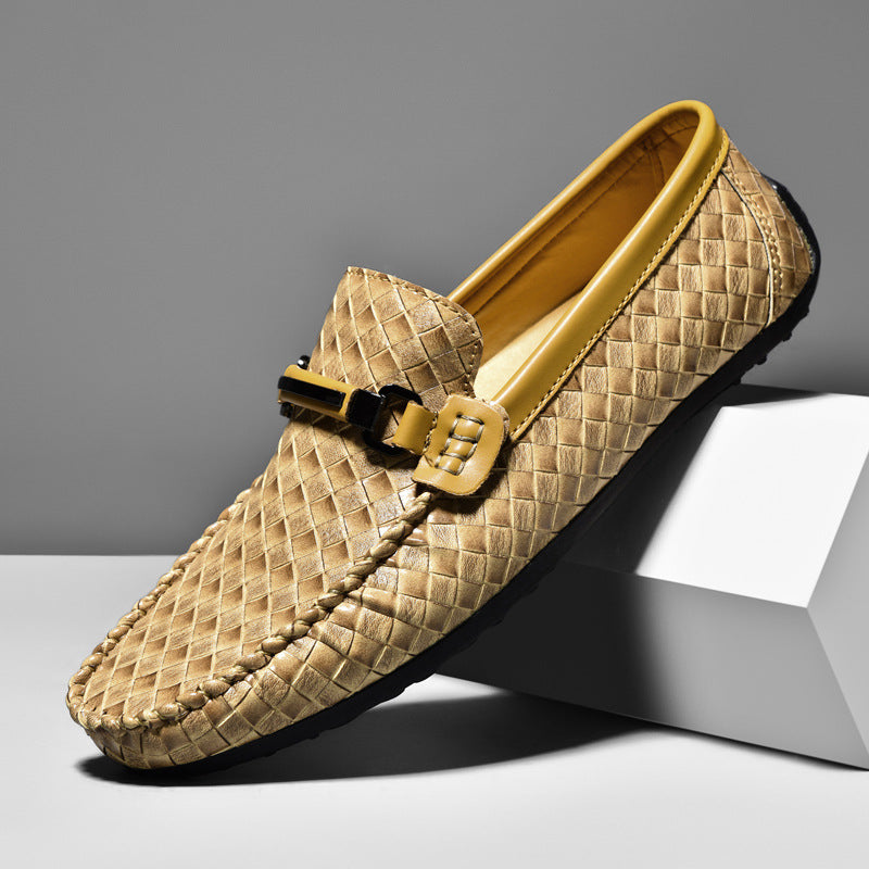 Scarpe slip-on casual in pelle Valstrend, estate, taglie forti, comode e leggere, perfette per look estivi e quotidiani.