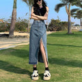 Gonna di jeans donna Valstrend con spacco irregolare, design con bordi grezzi e stile hot girl, tessuto denim.