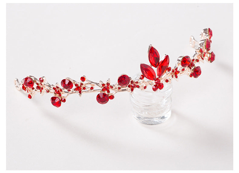 Set di gioielli da sposa con collana rossa ed orecchini, accessori moda Valstrend, tre pezzi di bigiotteria per matrimonio.
