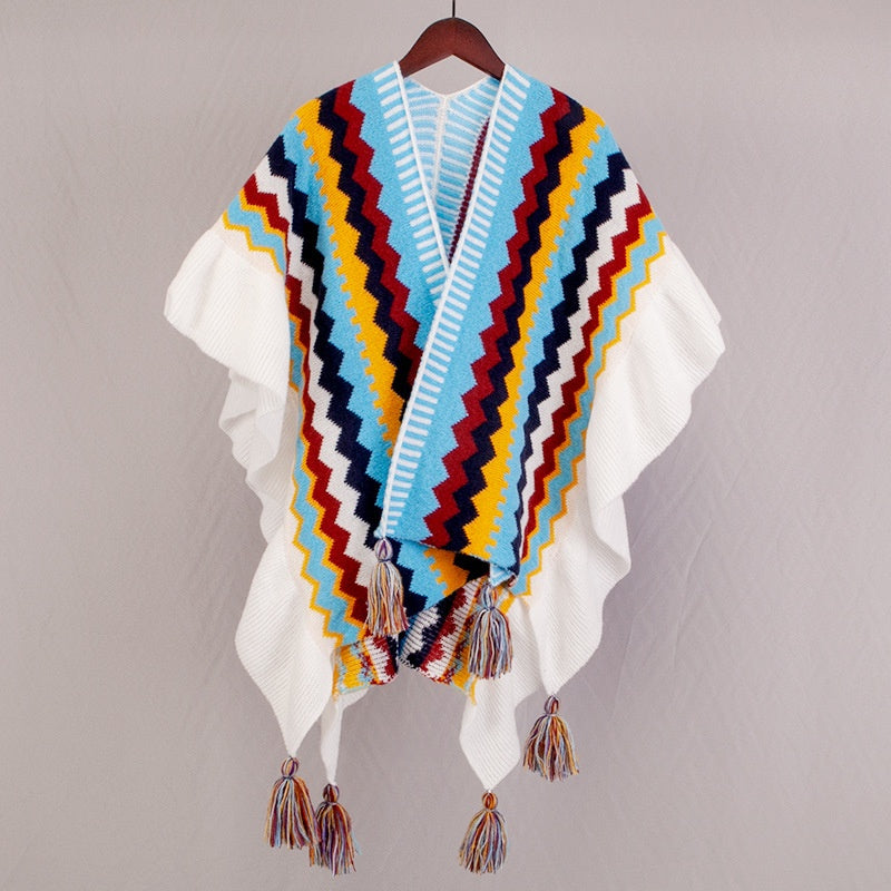 Sciarpa etnica stile viaggio e mantella doppio uso Valstrend, tessuto colorato con motivi tradizionali, da indossare come accessorio versatile