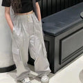 Salopette da ragazza in stile western americana Valstrend, con dettagli in denim e design casual per bambine.