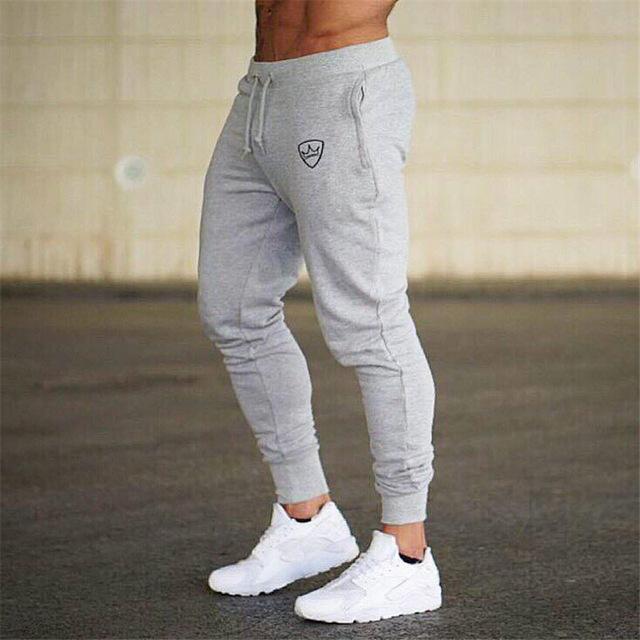 Pantaloni casual da palestra Valstrend, stile sportivo con vestibilità comoda, ideali per allenamenti e uso quotidiano.