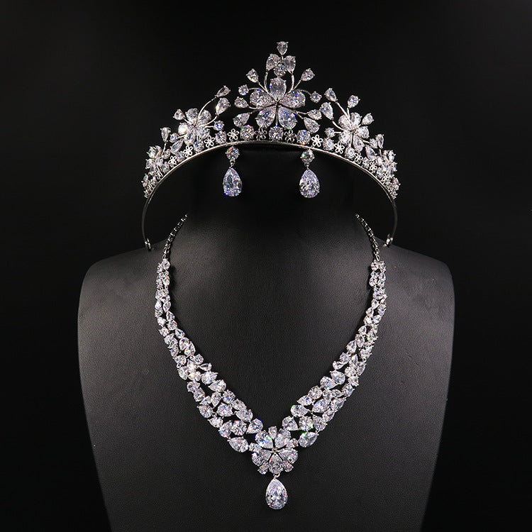 Elegante set di gioielli da sposa Valstrend: corona, collana e orecchini a tre pezzi in stile coreano per matrimonio.