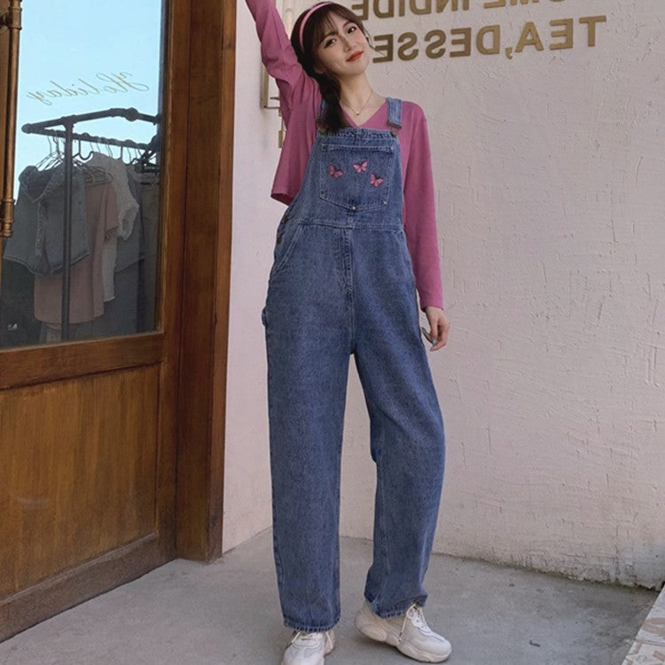 Pantaloni donna in denim con bretelle alla moda, versione coreana, di Valstrend shop, visibili con dettagli del tessuto e stile casual.
