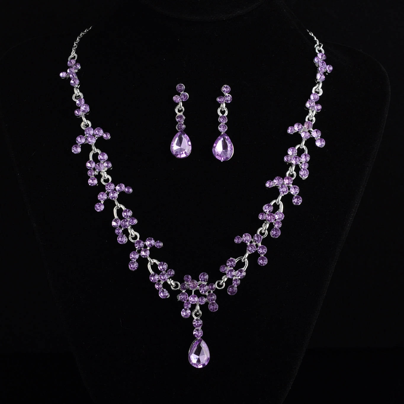 Set di gioielli da sposa con collana e orecchini eleganti, perfetti come accessori per il matrimonio, marca Valstrend.