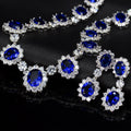 Set di gioielli Valstrend con due pezzi AAA, orecchini e collana in metallo lucido, perfetti per accessori eleganti.