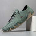Scarpe casual basse da uomo e donna Valstrend, modello comodo con design semplice e versatile, visibili su sfondo neutro.