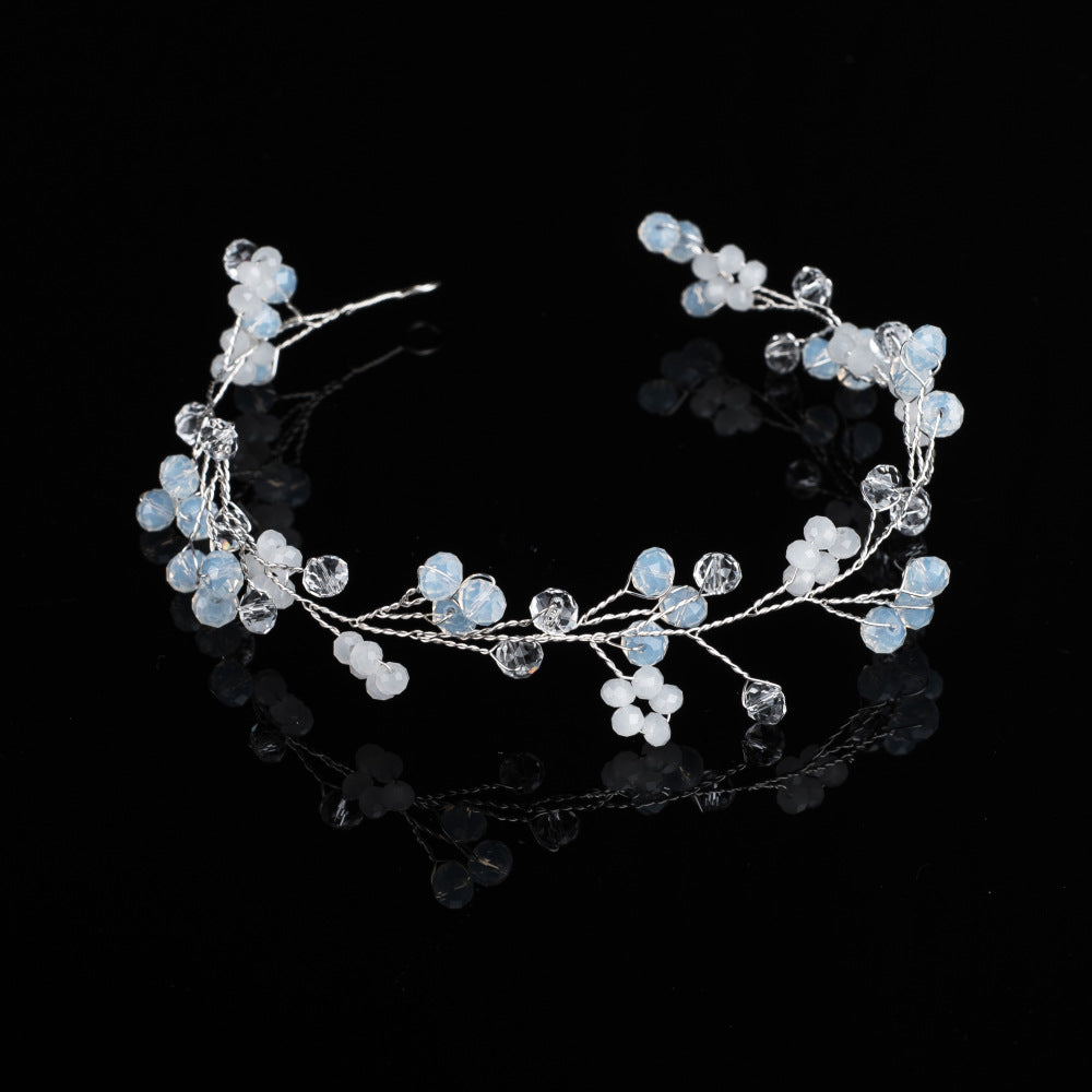 Cintura da sposa in cristalli e perline, accessorio da sposa fatto a mano con catena morbida e dettaglio ad anello, accessorio Valstrend.