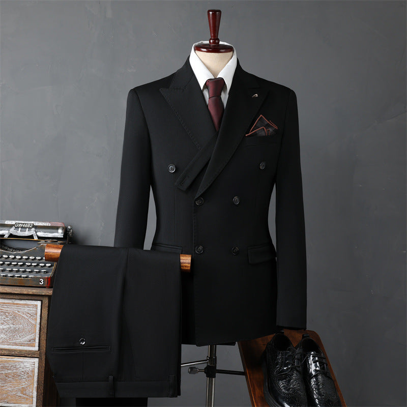 Completo uomo Valstrend, giacca doppiopetto casual da uomo con pantaloni abbinati, stile elegante e moderno.