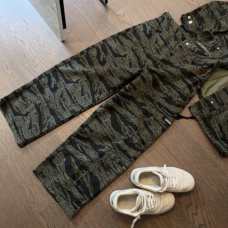 Pantaloni da uomo Valstrend in tuta camouflage a fantasia tigre, con tasche e gamba dritta, stile casual e moderno