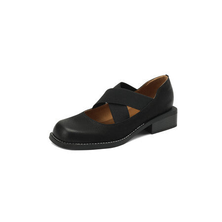 Décolleté Valstrend in pelle di mucca retrò con tacco basso elastico e punta aperta, stile elegante e vintage.