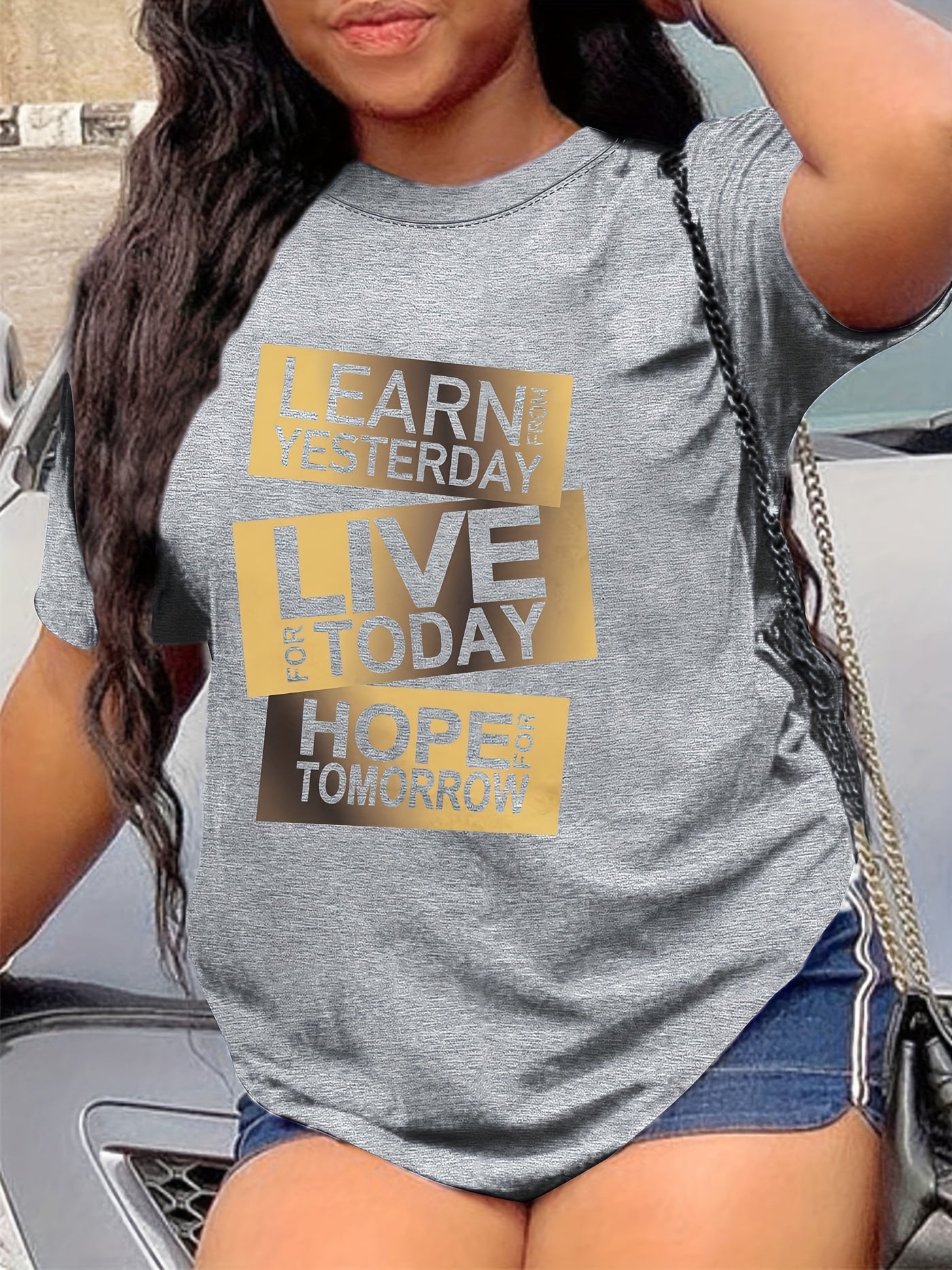T-shirt donna con stampa lettera, maniche corte e scollo rotondo, abbigliamento casual estivo e primaverile Valstrend shop