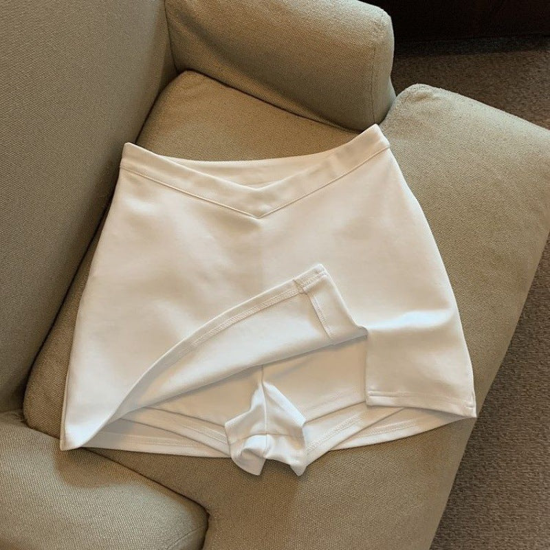 Shorts donna estivi Valstrend, design moderno, tessuto leggero, vestibilità comoda, perfetti per la stagione calda.