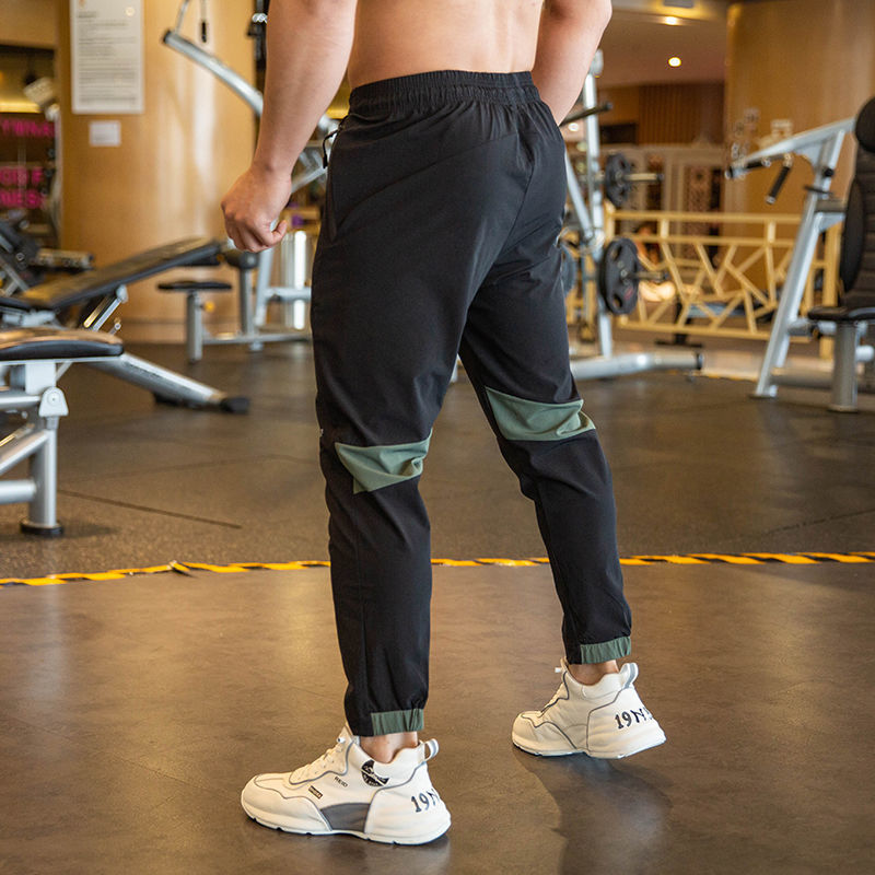 Pantaloni sportivi da uomo Valstrend Thin Ice Silk, leggeri e traspiranti, con tessuto rapido ad asciugare.