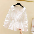 Camicia bianca da donna Valstrend con maniche a sbuffo stile western, top elegante e di tendenza con dettagli femminili.