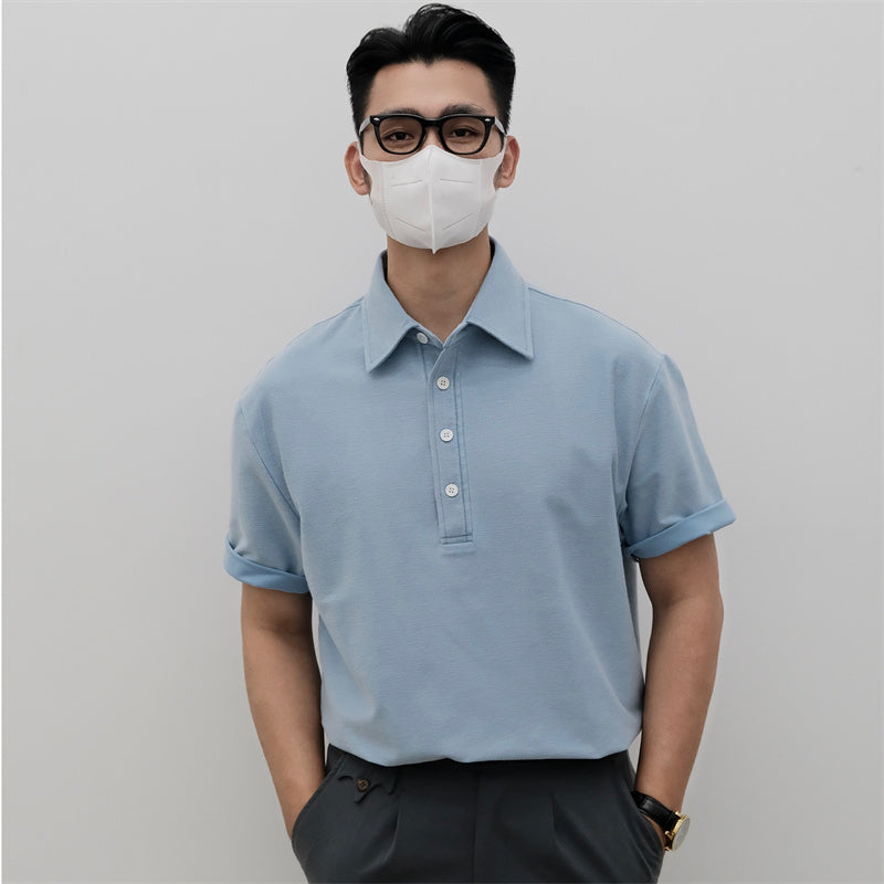 Maglietta casual vintage con colletto a rever e maniche corte, tessuto lavato morbido, marca Valstrend.