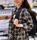 Camicia overshirt casual donna in stile retrò a quadri Valstrend, tessuto morbido e comodo per look alla moda.