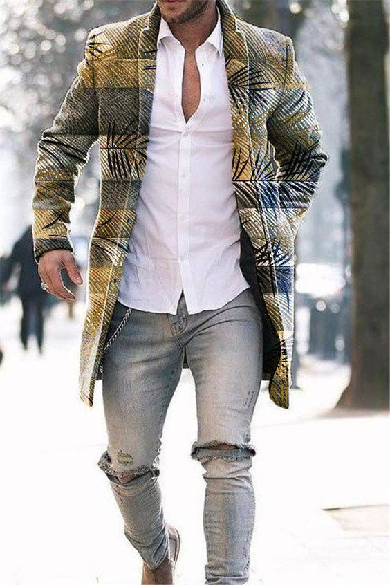 Cappotto uomo in lana con colletto alto e lunghezza media, stile trench Valstrend, in tessuto grigio con tasche anteriori.