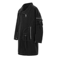 Cappotto trench uomo irregolare con zip, lunghezza media, stile moderno, in tessuto nero, dettaglio di design distintivo.