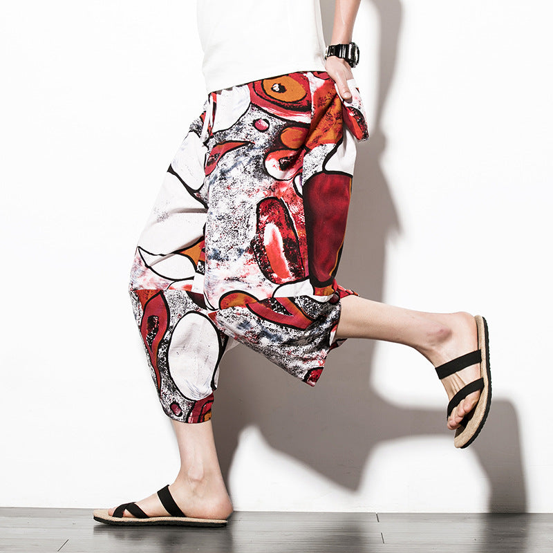Pantaloni harem da uomo Valstrend in cotone lino a fiori, taglio cropped e tapered, stile etnico e casual, vista frontale.