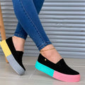 Scarpe da donna Valstrend con suola spessa e abbinamento di colori, stile alla moda e comfort visibile nella immagine.