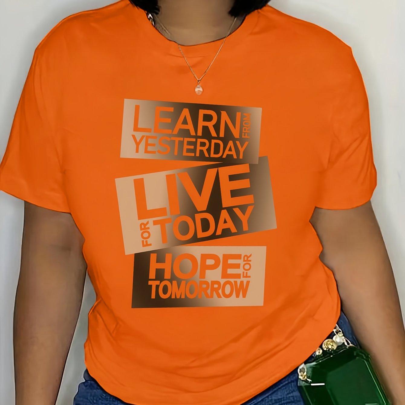 T-shirt donna con stampa lettere, maniche corte e scollo rotondo, abbigliamento casual estivo e primaverile Valstrend shop