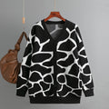 Maglione jacquard a collo a V lungo, stile oversize con motivo a disegni, in tessuto morbido e comodo, marca Valstrend.