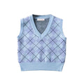 Gilet in maglia a contrasto con motivo a reticolo diamantato, marca Valstrend, indossato su un manichino.