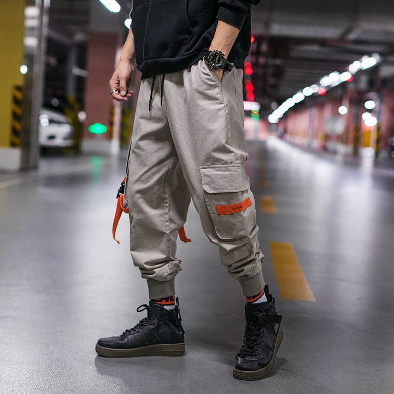 Salopette casual da uomo Valstrend con tasche, vestibilità comoda e stile semplice, in tessuto leggero e resistente.