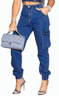 Jeans da donna Valstrend, tuta casual e comoda stile tapered in denim, con tasche e dettagli classici.