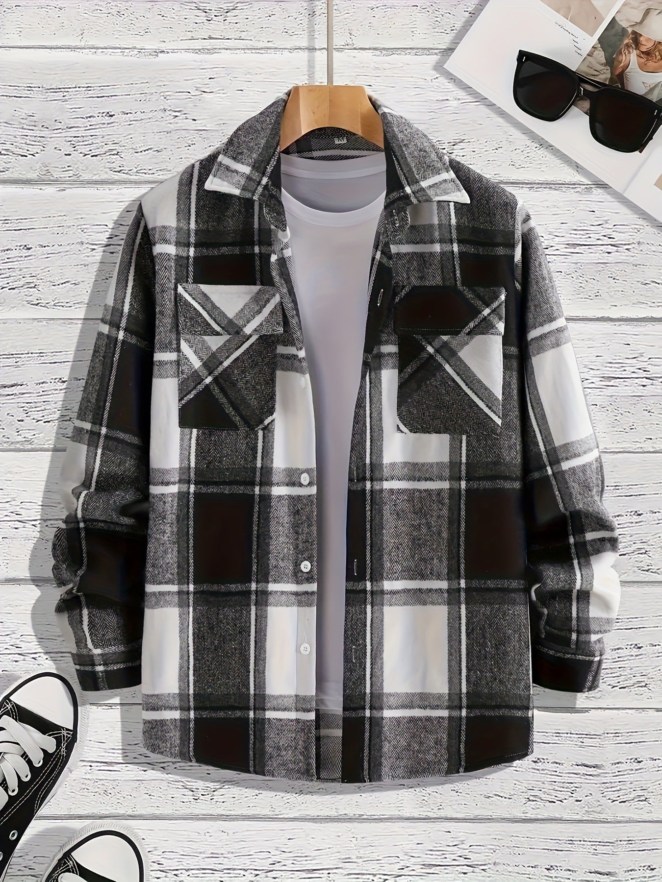 Camicia da uomo Valstrend in jeans casual a quadri, con stile versatile e comodo, ideale per look informali e quotidiani.