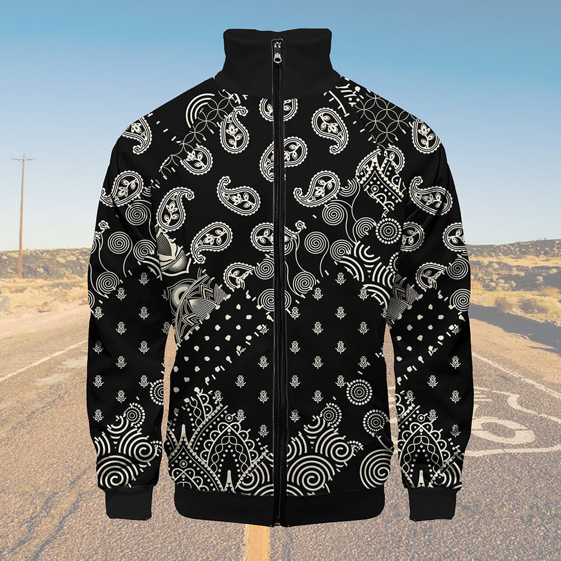 Giacca da uomo con maniche raglan e stampa paisley Valstrend, tessuto leggero e stile casual, vista frontale con dettagli colorati.