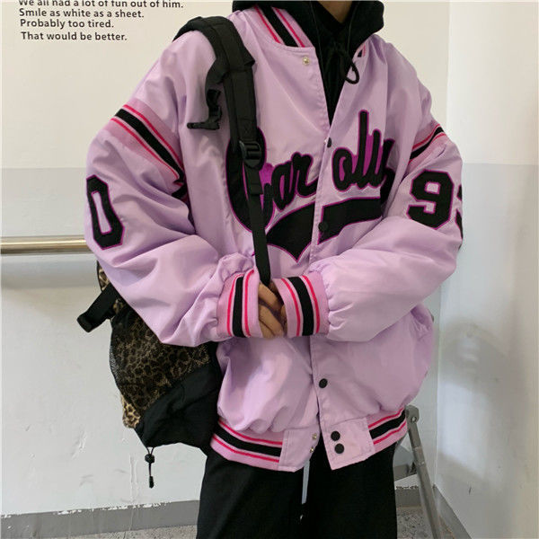 Giacca vintage Harajuku da donna Valstrend, stile hip hop larga, con dettagli retrò e design trendy, vista frontale in immagine.